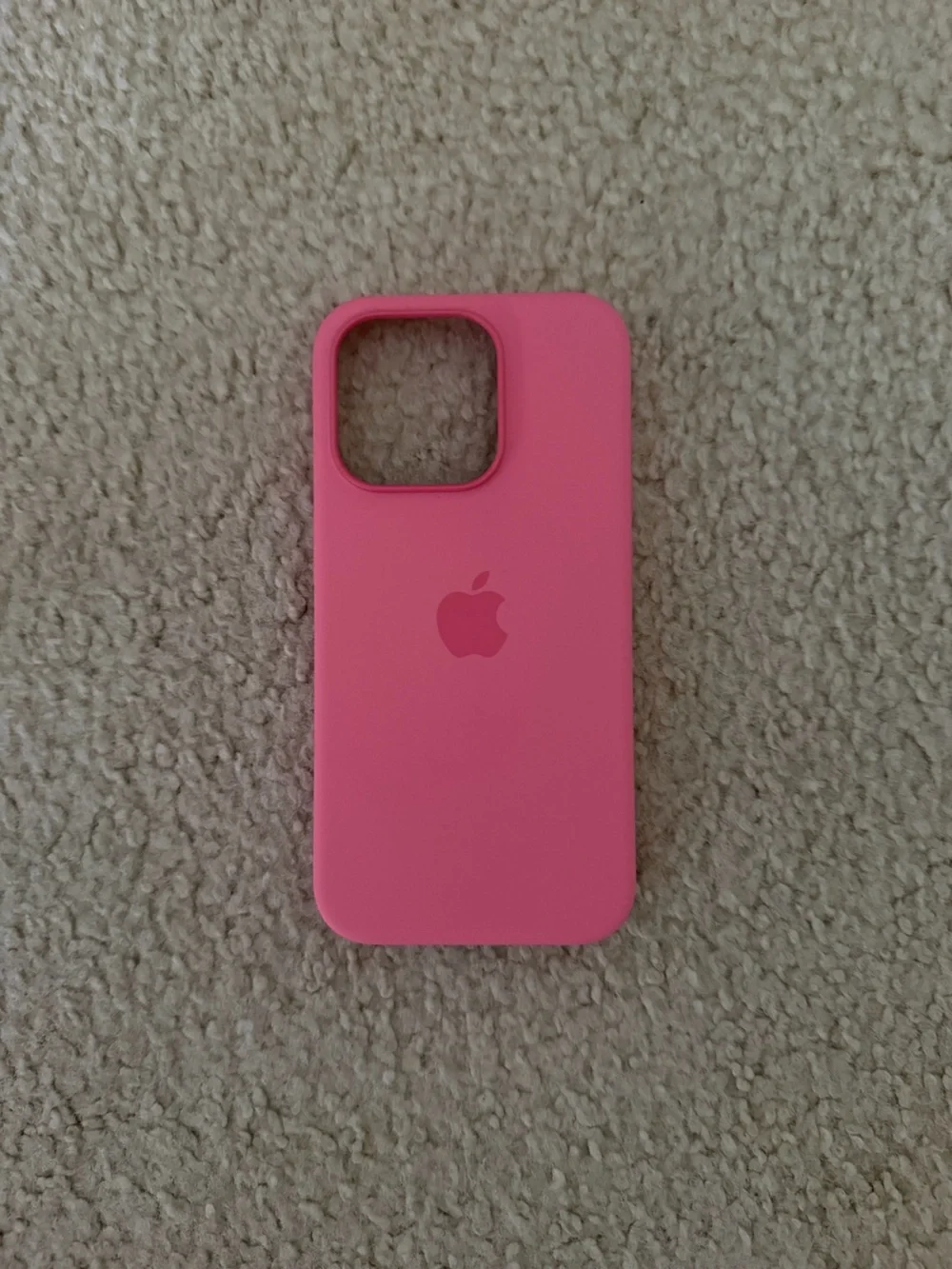 Apple Silicone iPhone 15 Pro Case in Bright Pink